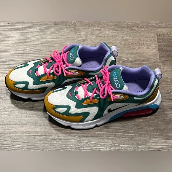 Nike Women’s Air Max 200 - Picture 3 of 6